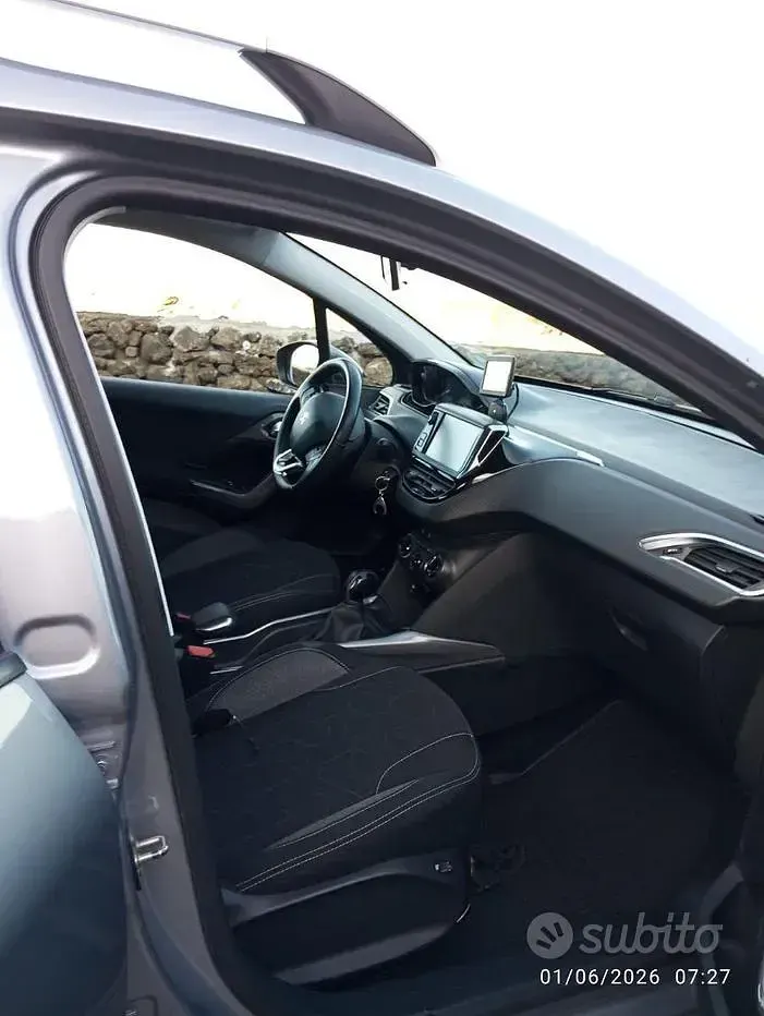 Usata Peugeot 2008 110 CV (80 kW) 2020 Grigio SUV