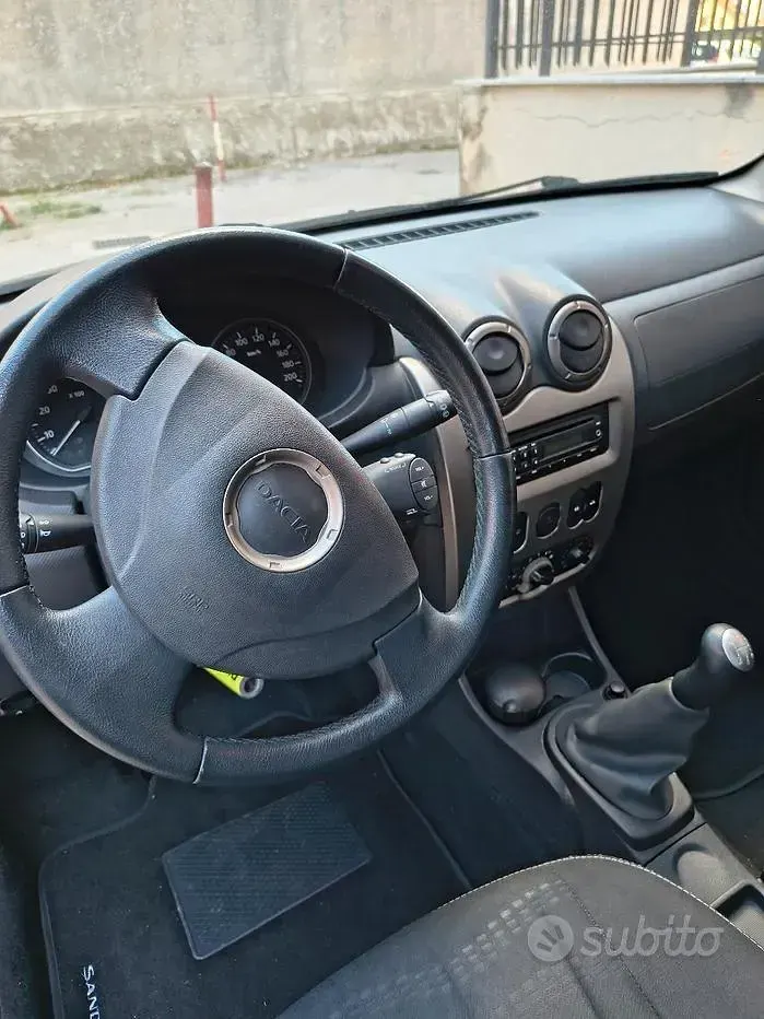 Usata Dacia Sandero Stepway 88 CV (64 kW) 2012 Grigio Berlina