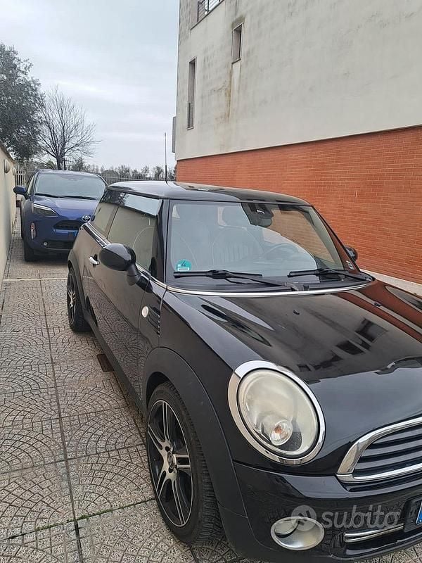 Usata Mini Cooper 120 CV (88 kW) 2009 Nero Utilitaria