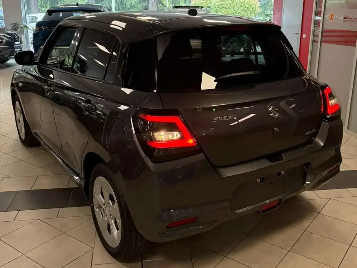 Neu Suzuki Swift 83 PS (61 kW) 2026 Grau Kleinwagen