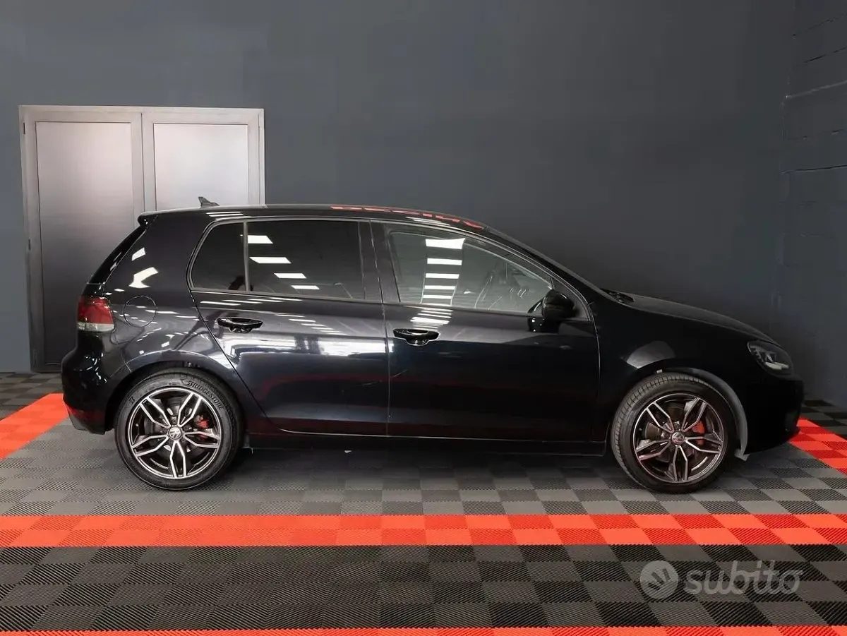 Usata VW Golf VII 140 CV (102 kW) 2012 Nero Utilitaria