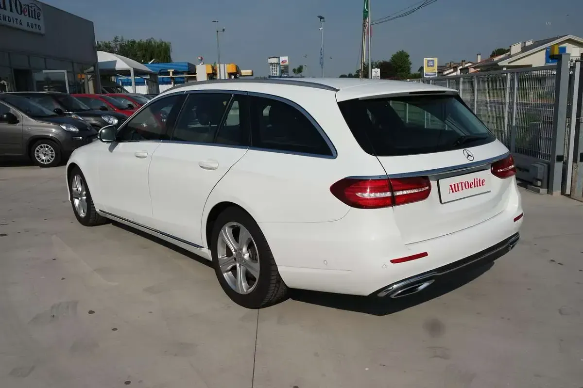 Usata Mercedes E220 194 CV (142 kW) 2017 Bianco Station wagon
