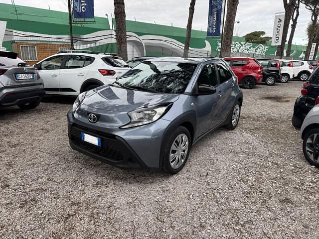 Usata Toyota Aygo X 72 CV (52 kW) 2025 Grigio SUV