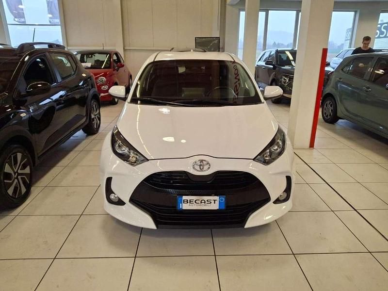 Usata Toyota Yaris Active 72 CV (52 kW) 2023 Bianco Utilitaria