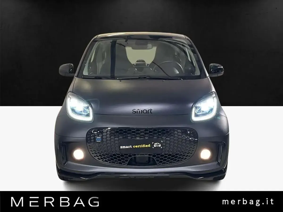 Usata Smart ForTwo Coupé 60 kW (82 CV) 2021 Nero Utilitaria