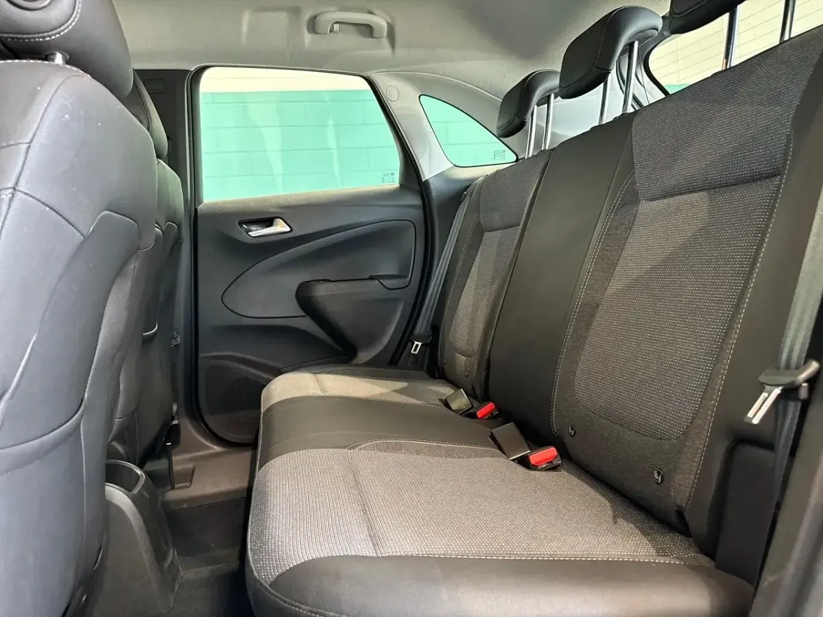 Usata Opel Crossland Elegance 110 CV (80 kW) 2022 Grigio SUV