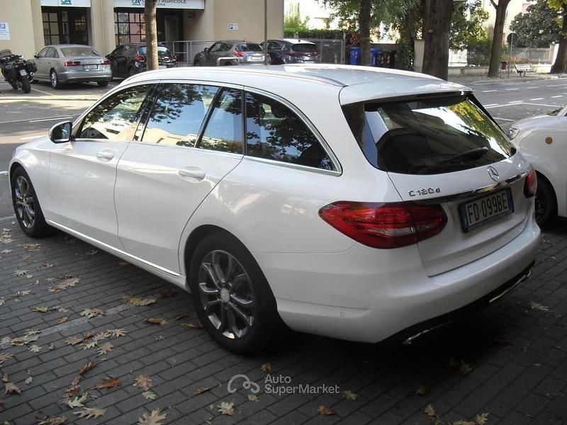 Usata Mercedes C180 116 CV (85 kW) 2016 Bianco Berlina