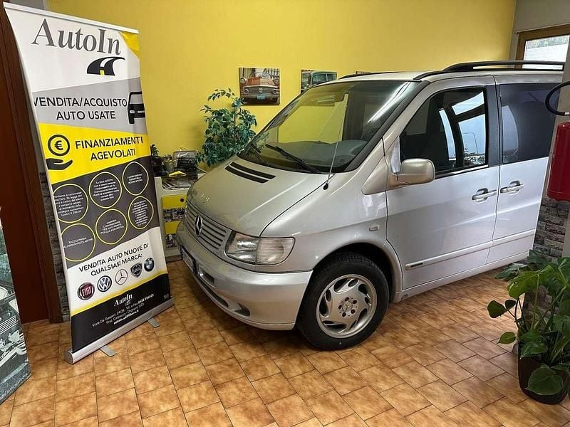 Grigio Usata 2002 Mercedes V220 Monovolume | 6900 € (Super prezzo) - Immagine 1/4