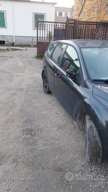 Begagnad Ford Focus 100 HK (73 kW) 2009 Blå Kombi