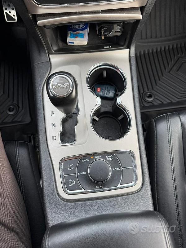 Usata Jeep Grand Cherokee 241 CV (177 kW) 2012 Grigio SUV