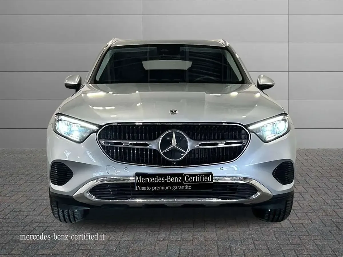 Usata Mercedes GLC200 Advanced 163 CV (119 kW) 2025 Argento hightech SUV