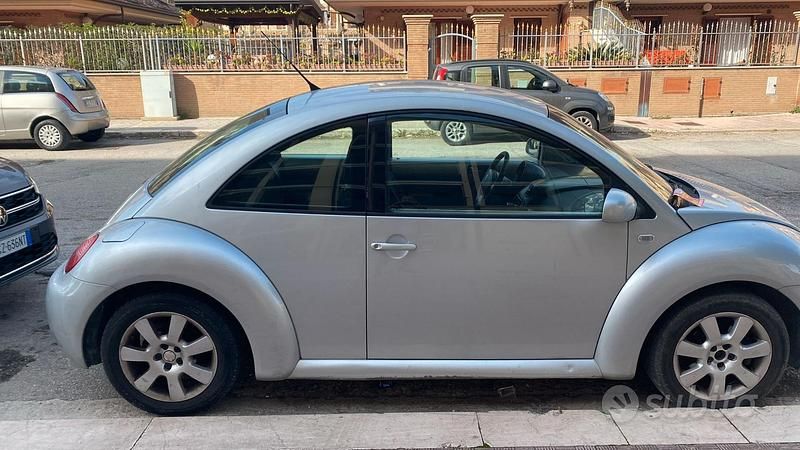Usata VW New Beetle 2003 Grigio Utilitaria