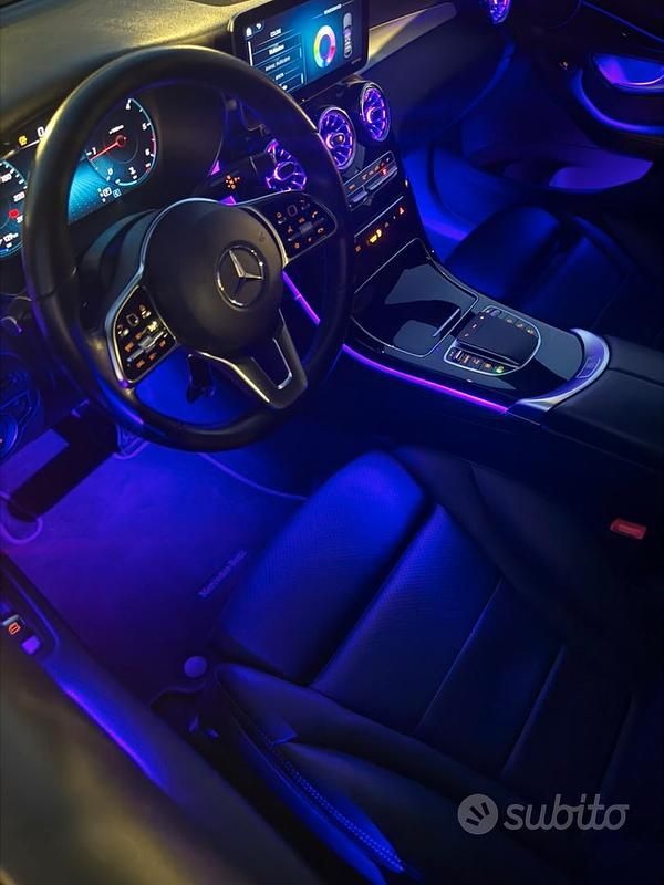 Usata Mercedes GLC220 194 CV (142 kW) 2019 Argento Coupé