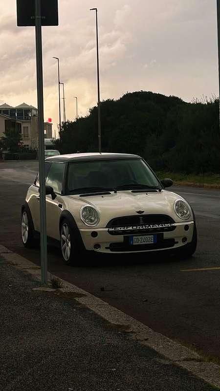 Usata Mini ONE 90 CV (66 kW) 2005 Utilitaria