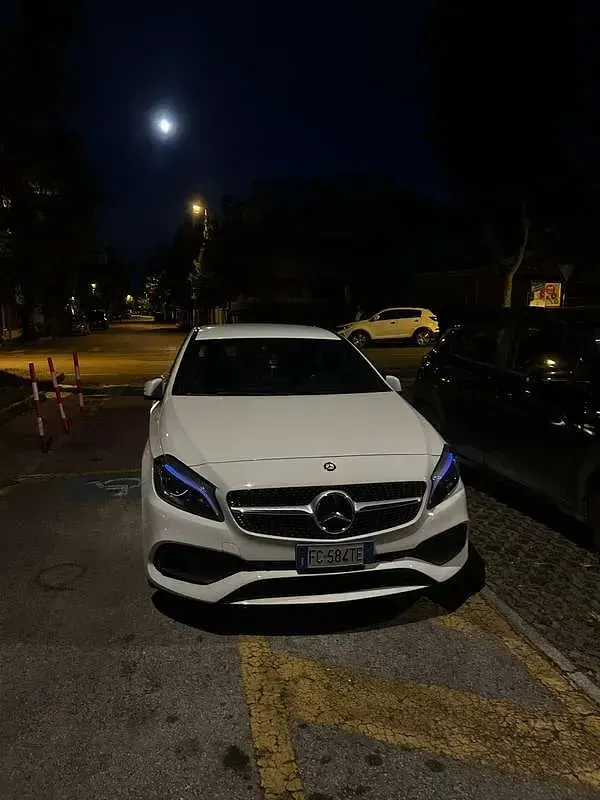 Usata Mercedes A180 109 CV (80 kW) 2016 Berlina