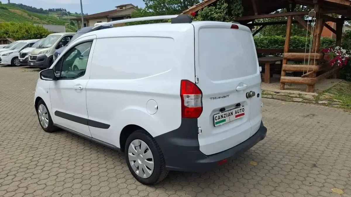 Usata Ford Transit Courier Trend 75 CV (55 kW) 2018 Bianco Furgone