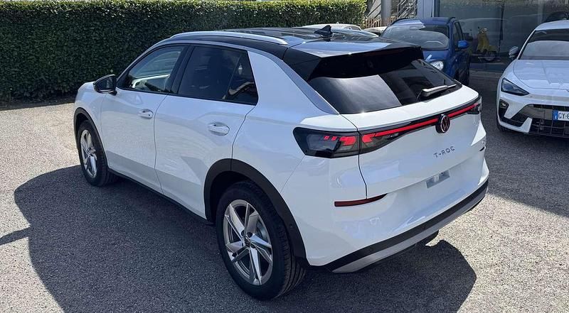 Nuova VW T-Roc Style 150 CV (110 kW) 2026 Pure white tetto nero SUV