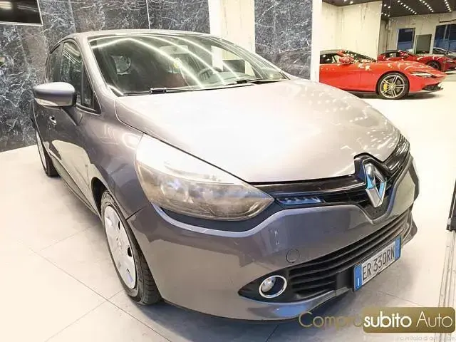 Usata Renault Clio IV 73 CV (53 kW) 2013 Grigio Berlina