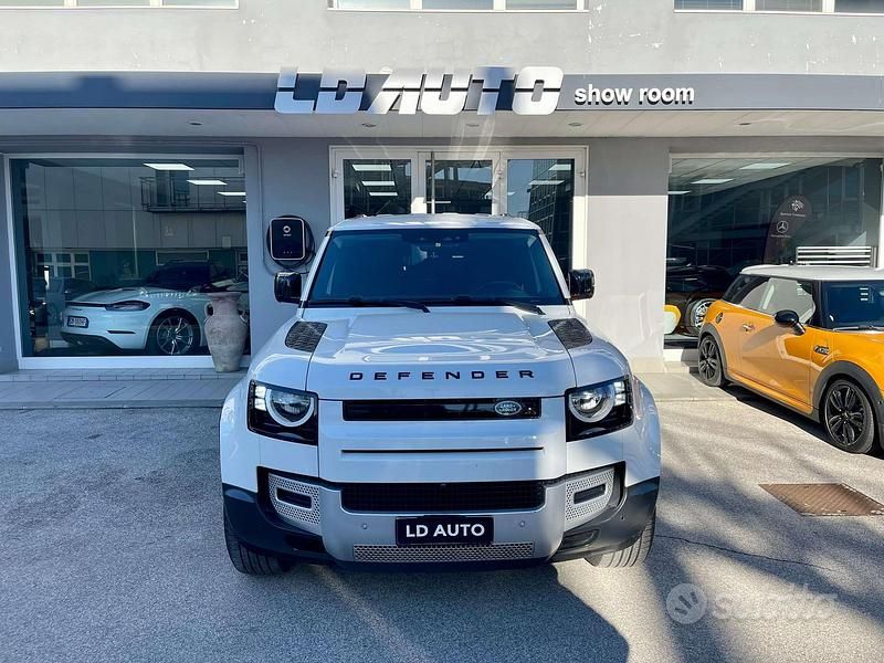 Usata Land Rover Defender HSE 241 CV (177 kW) 2020 Bianco SUV