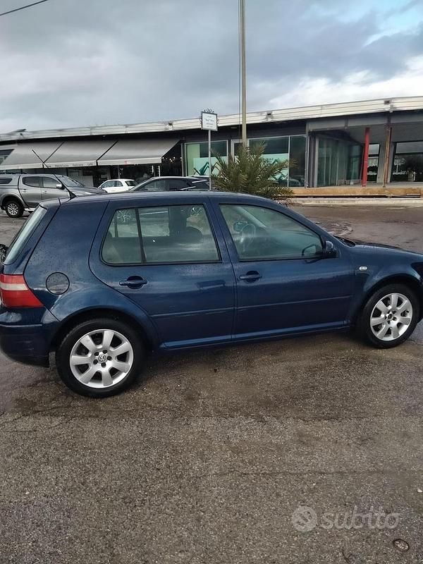 Usata VW Golf IV Pacific 2005 Blu Berlina