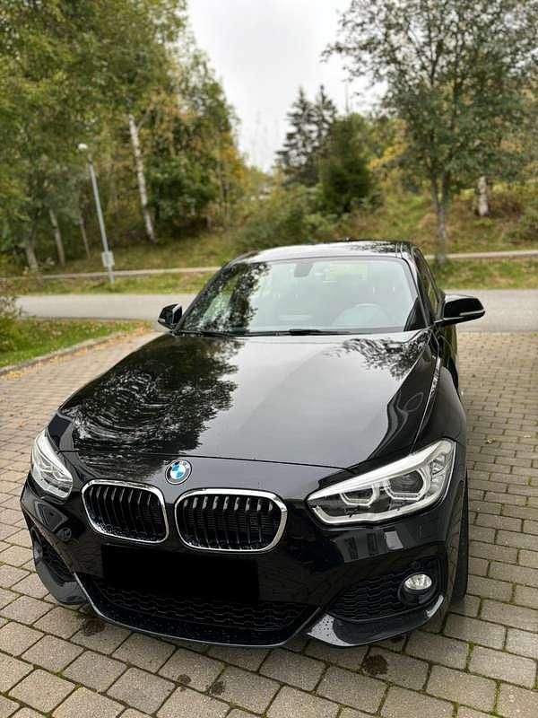 Usata BMW 118 122 CV (89 kW) 2007 Nero Utilitaria