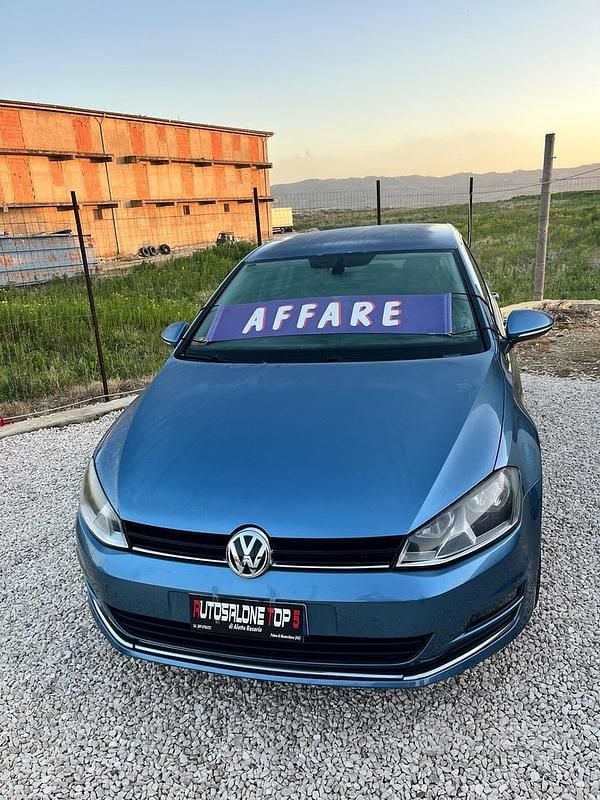 Usata VW Golf VII Highline 110 CV (80 kW) 2015 Blu Berlina