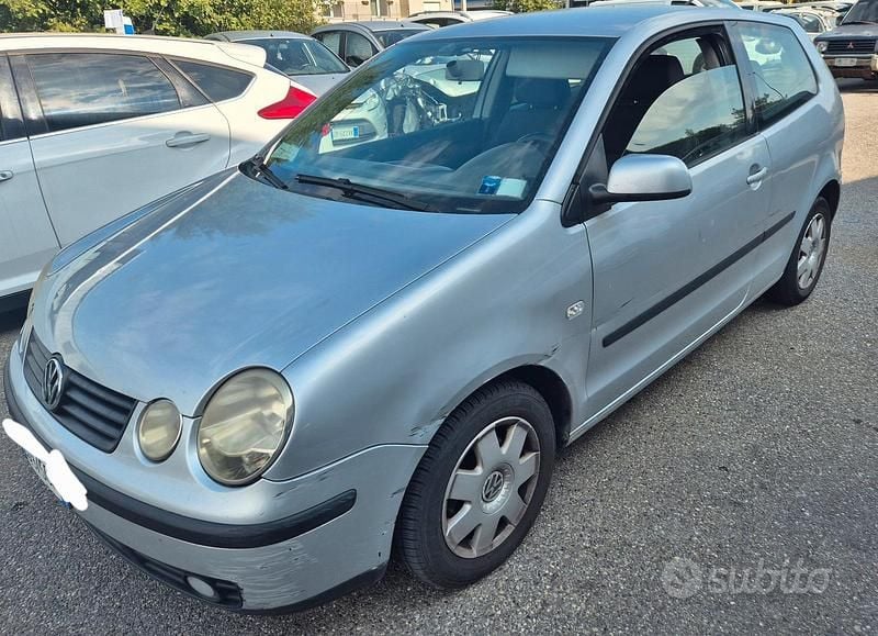 Usata VW Polo Comfortline 75 CV (55 kW) 2002 Grigio Berlina