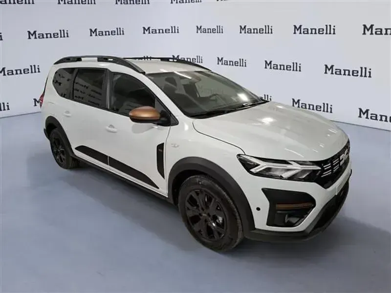 Usata Dacia Jogger Expression 100 CV (73 kW) 2024 Bianco Monovolume