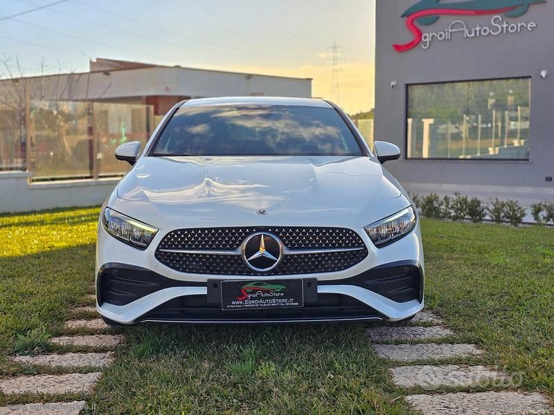 Usata Mercedes A200 AMG line 149 CV (109 kW) 2023 Bianco Berlina