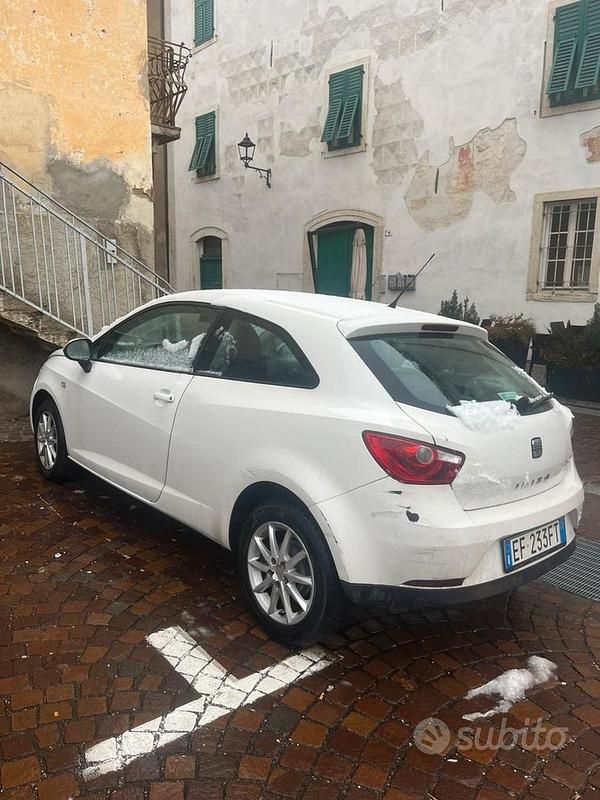 Usata Seat Ibiza 75 CV (55 kW) 2010 Bianco