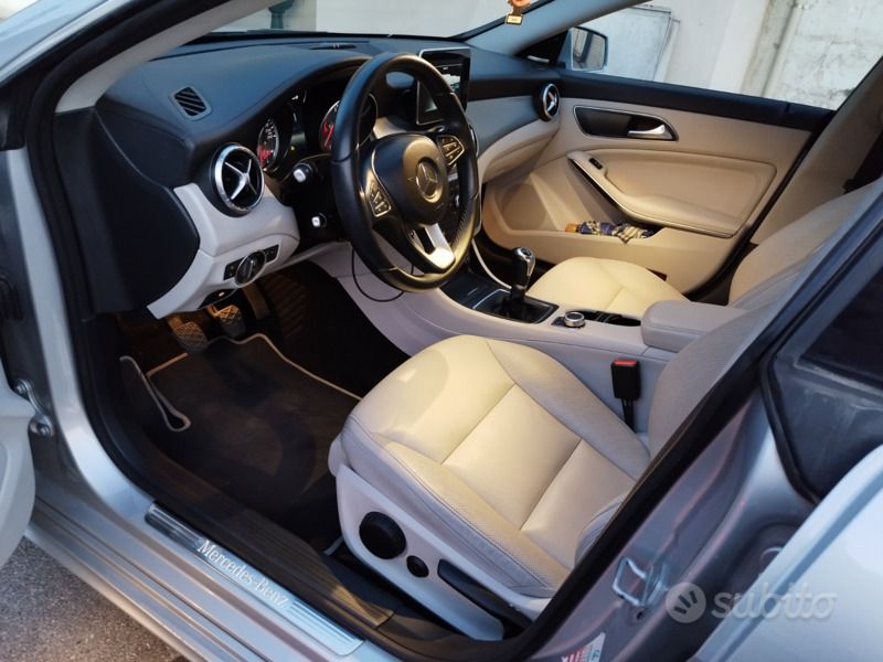 Usata Mercedes CLA180 Executive 109 CV (80 kW) 2015 Berlina