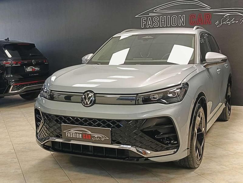 Usata VW Tiguan R-line 150 CV (110 kW) 2025 Argento SUV