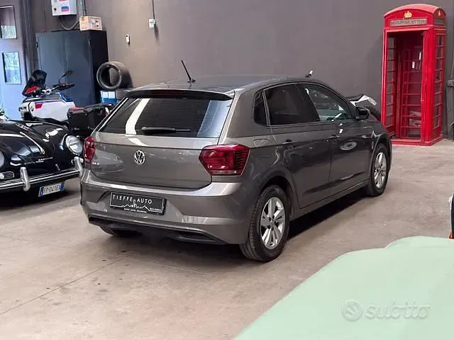 Usata VW Polo Comfortline 80 CV (58 kW) 2019 Grigio metallizzato Utilitaria