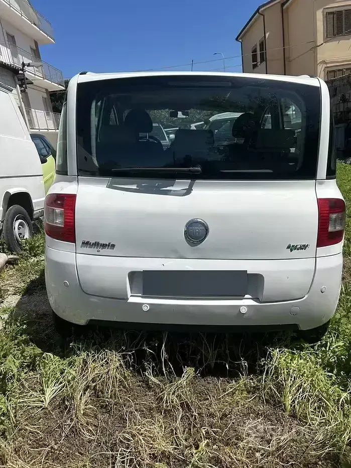 Usata Fiat Multipla 103 CV (75 kW) 2007 Bianco Monovolume