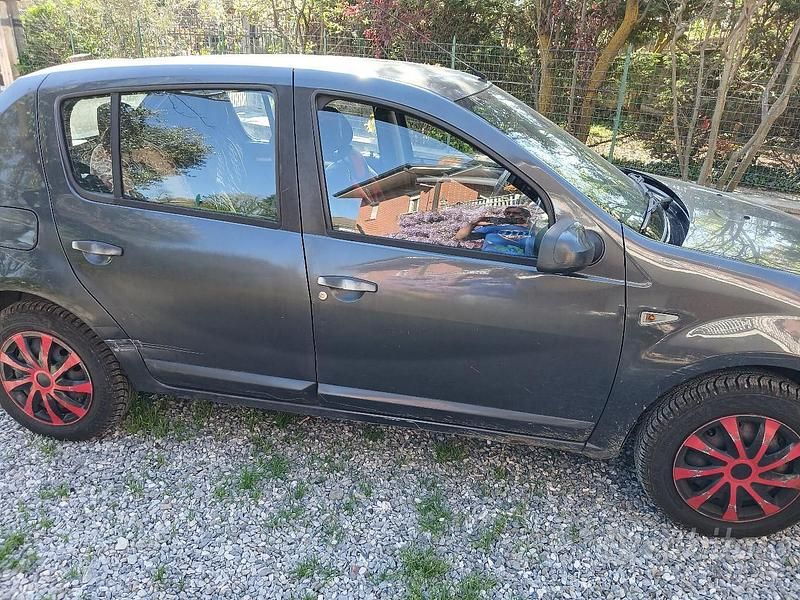 Usata Dacia Sandero 2009 Grigio Berlina