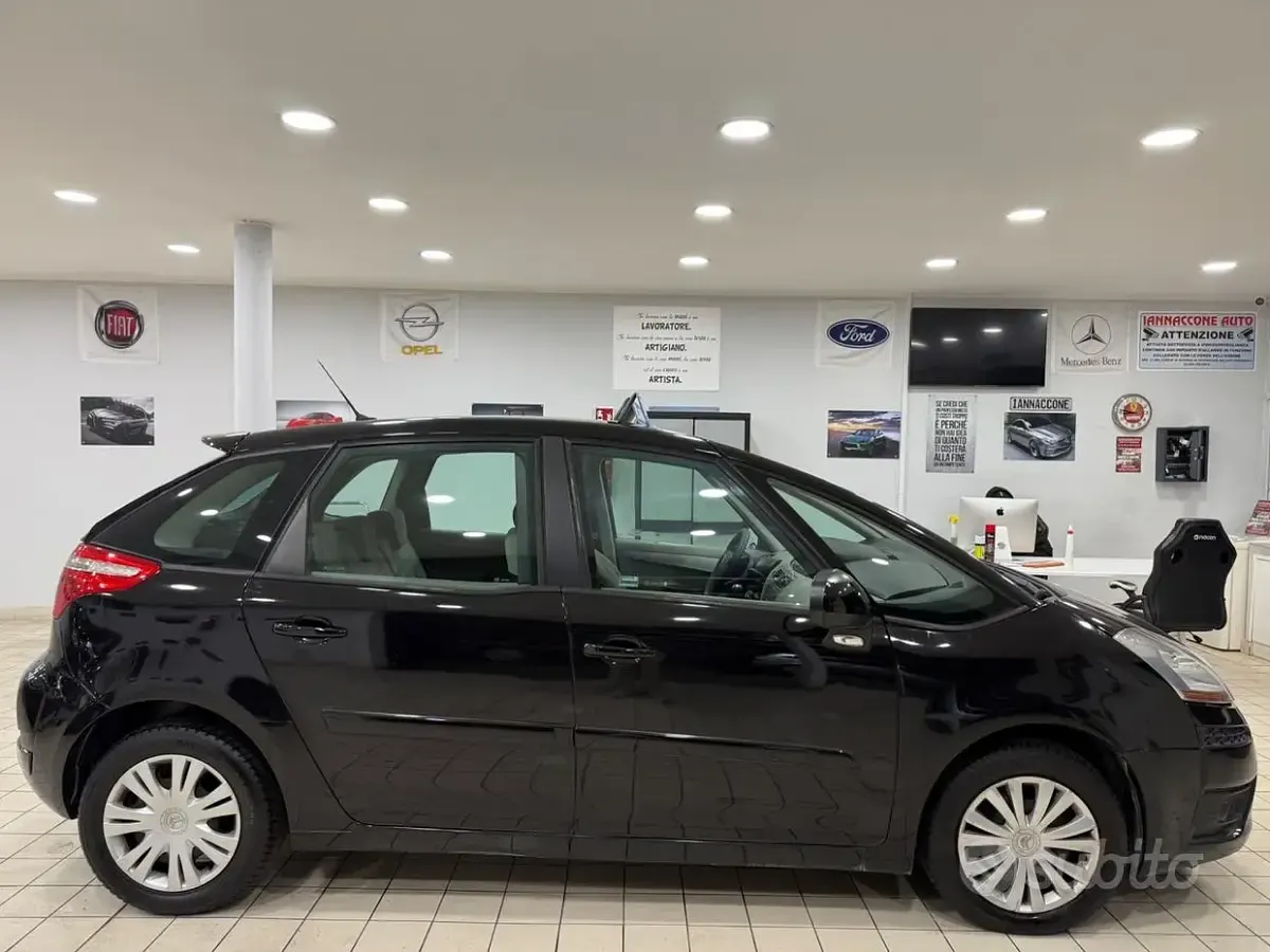 Usata Citroën C4 Picasso Elegance 109 CV (80 kW) 2010 Nero Monovolume