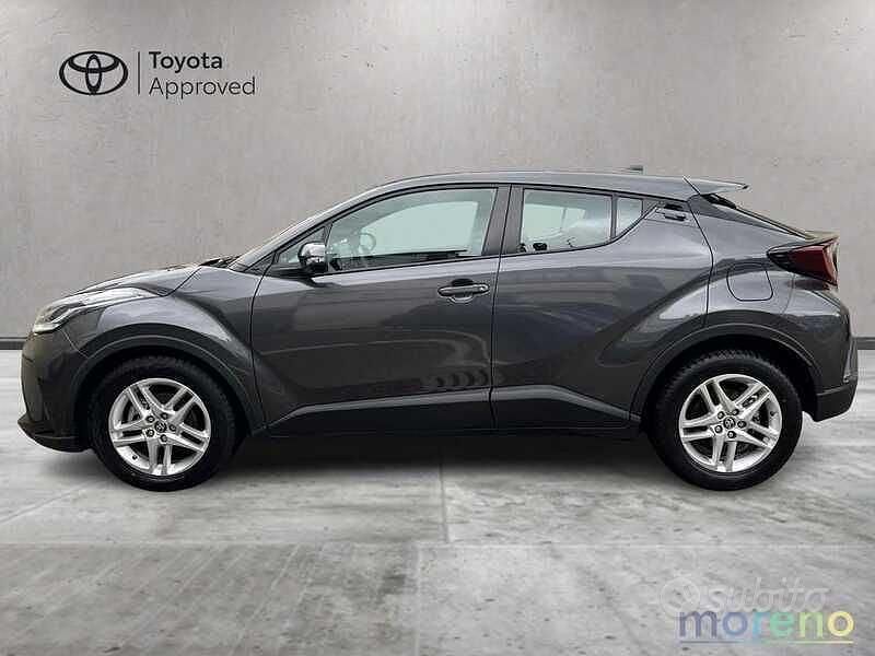 Usata Toyota C-HR Active 122 CV (89 kW) 2022 Grigio SUV