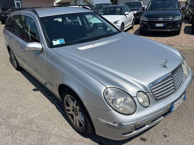 Usata Mercedes E280 Avantgarde 177 CV (130 kW) 2004 Argento Station wagon