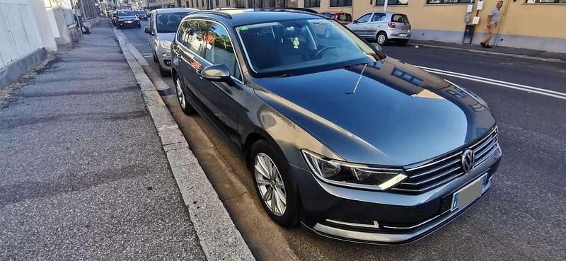 Usata VW Passat Highline 150 CV (110 kW) 2017 Berlina