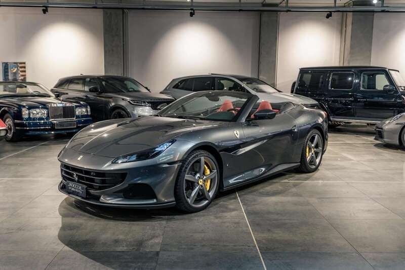Grigio Usata 2022 Ferrari Portofino Cabrio | 244.800 € (Super prezzo) - Immagine 1/4