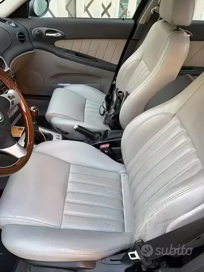 Usata Alfa Romeo 156 116 CV (85 kW) 2004 Berlina
