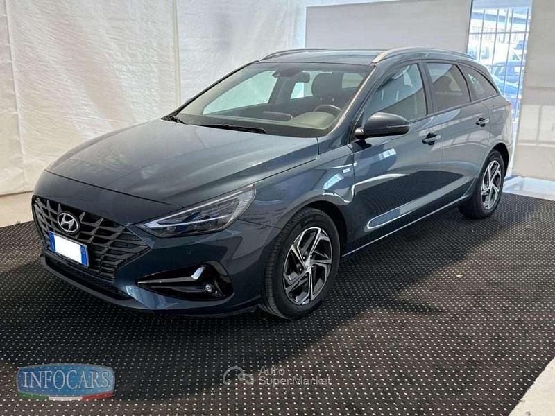 Usata Hyundai i30 Prime 120 CV (88 kW) 2023 Blu metallizzato Station wagon