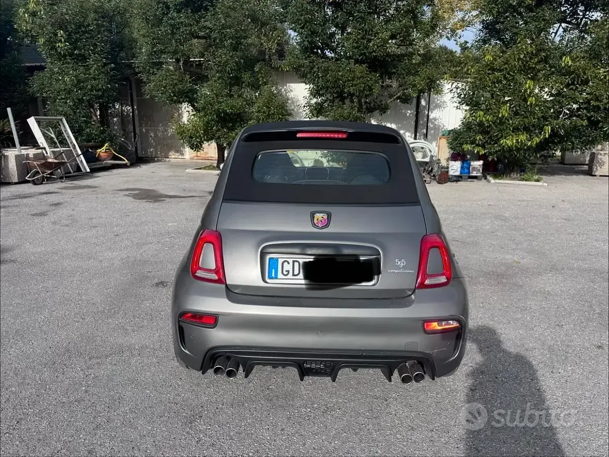 Usata Abarth 595C 180 CV (132 kW) 2021 Grigio Cabrio