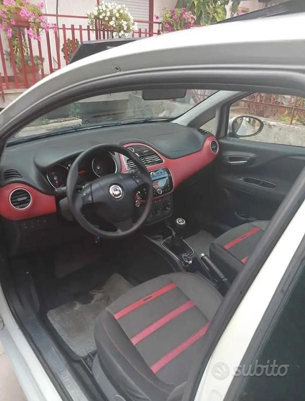 Usata Fiat Punto Evo Dynamic 90 CV (66 kW) 2009 Grigio Utilitaria