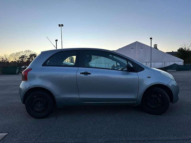 Usata Toyota Yaris 68 CV (50 kW) 2003 Berlina