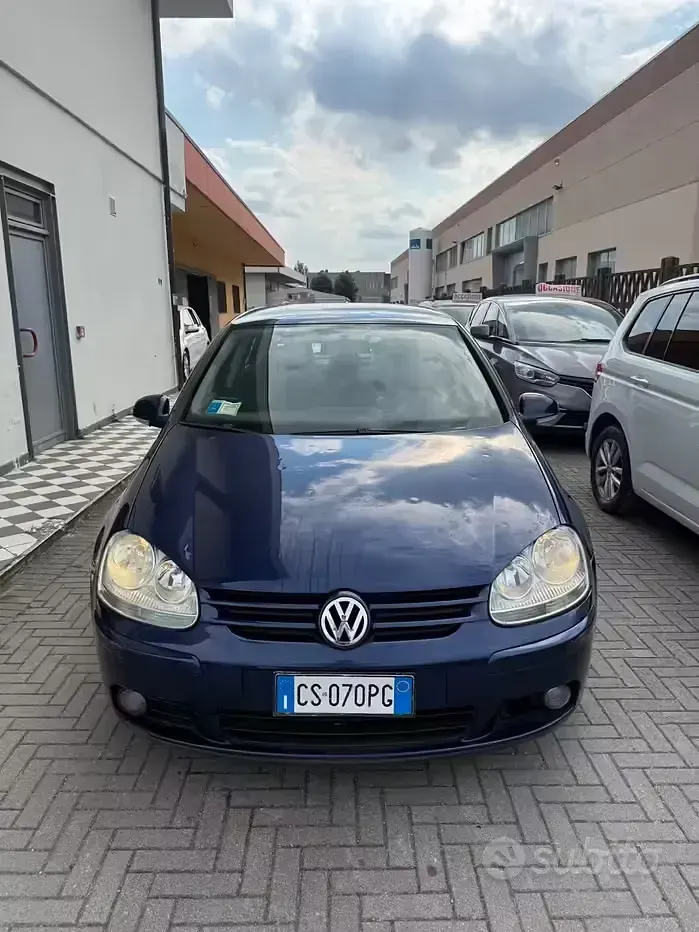 Usado VW Golf IV Sportline 140 CV (102 kW) 2004 Azul Berlina