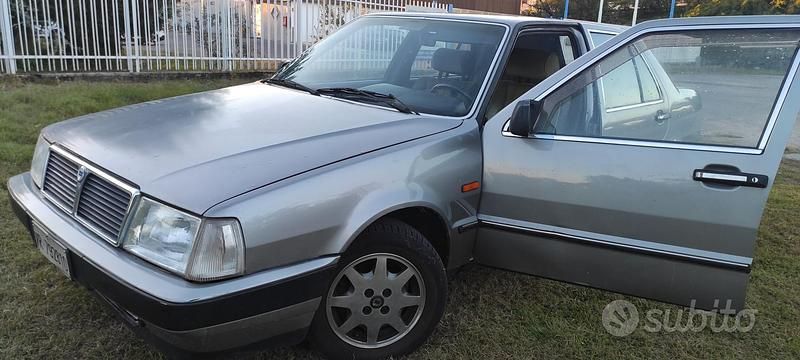 Usata Lancia Thema 120 CV (88 kW) 1987 Grigio Berlina
