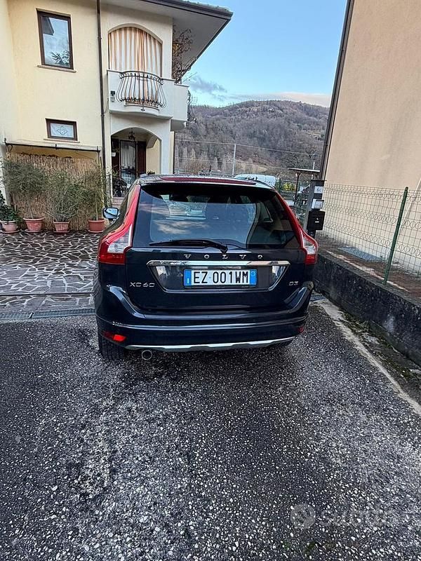 Usata Volvo XC60 Momentum 136 CV (100 kW) 2015 Grigio SUV