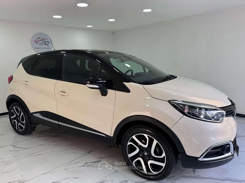 Usata Renault Captur Intens 110 CV (80 kW) 2016 Beige SUV