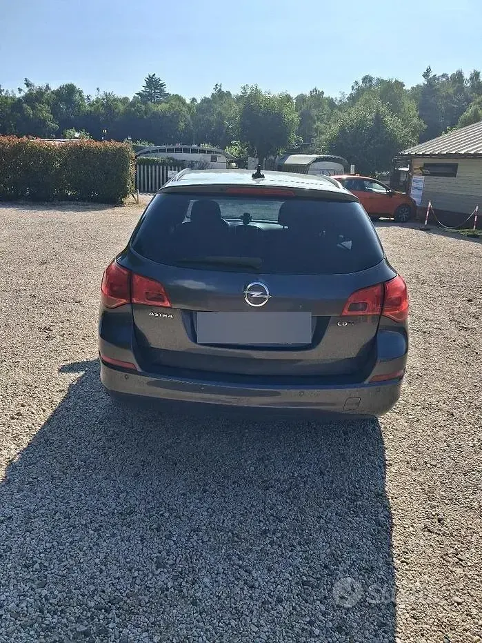Usata Opel Astra 125 CV (91 kW) 2011 Station wagon